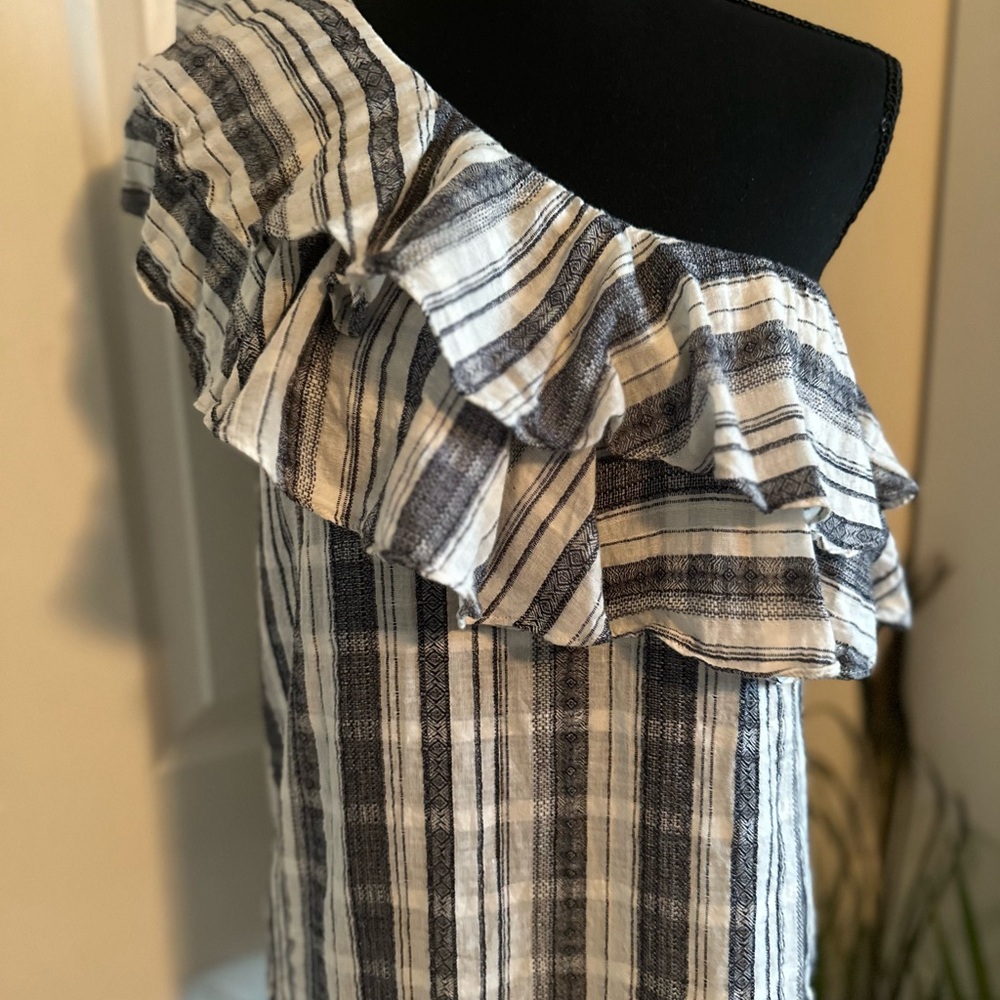 By Together White and Blue Sleeveless Asymmetrical Blouse with Ruffled Detail